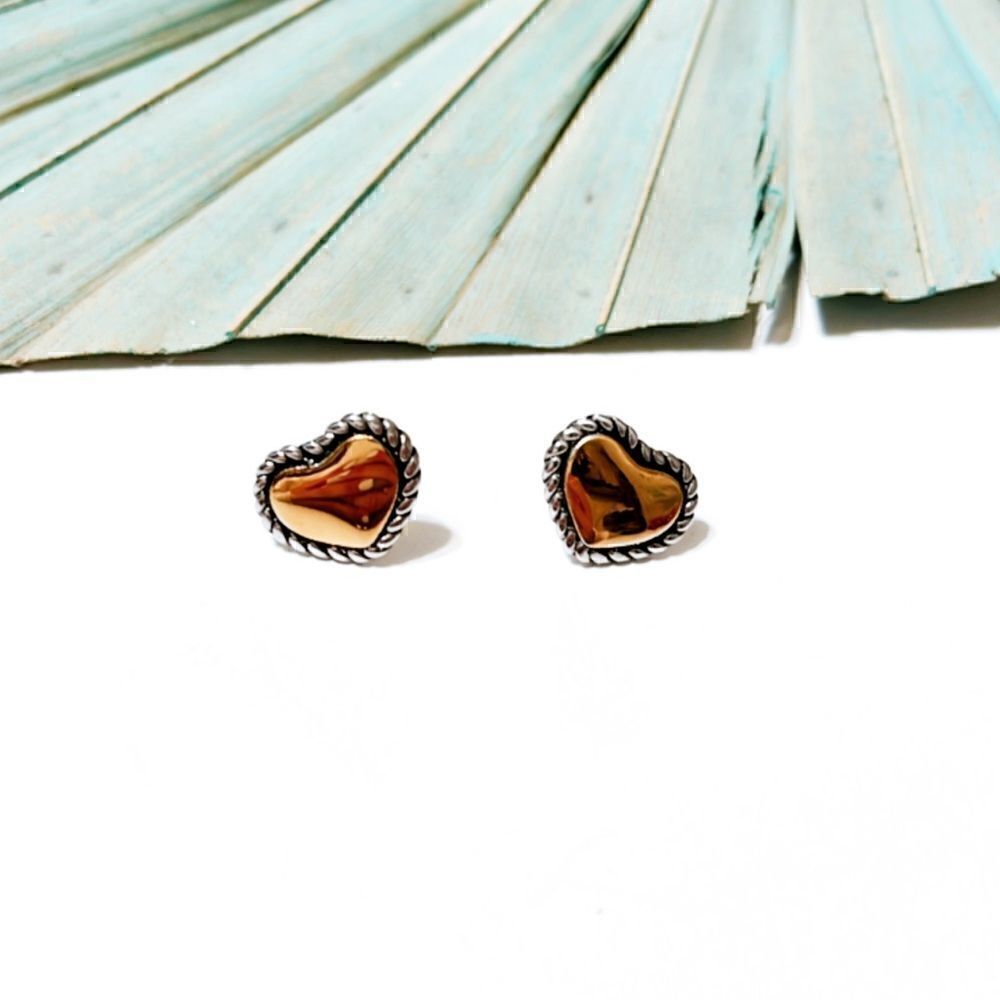 Minimalist heart stud earrings #261
